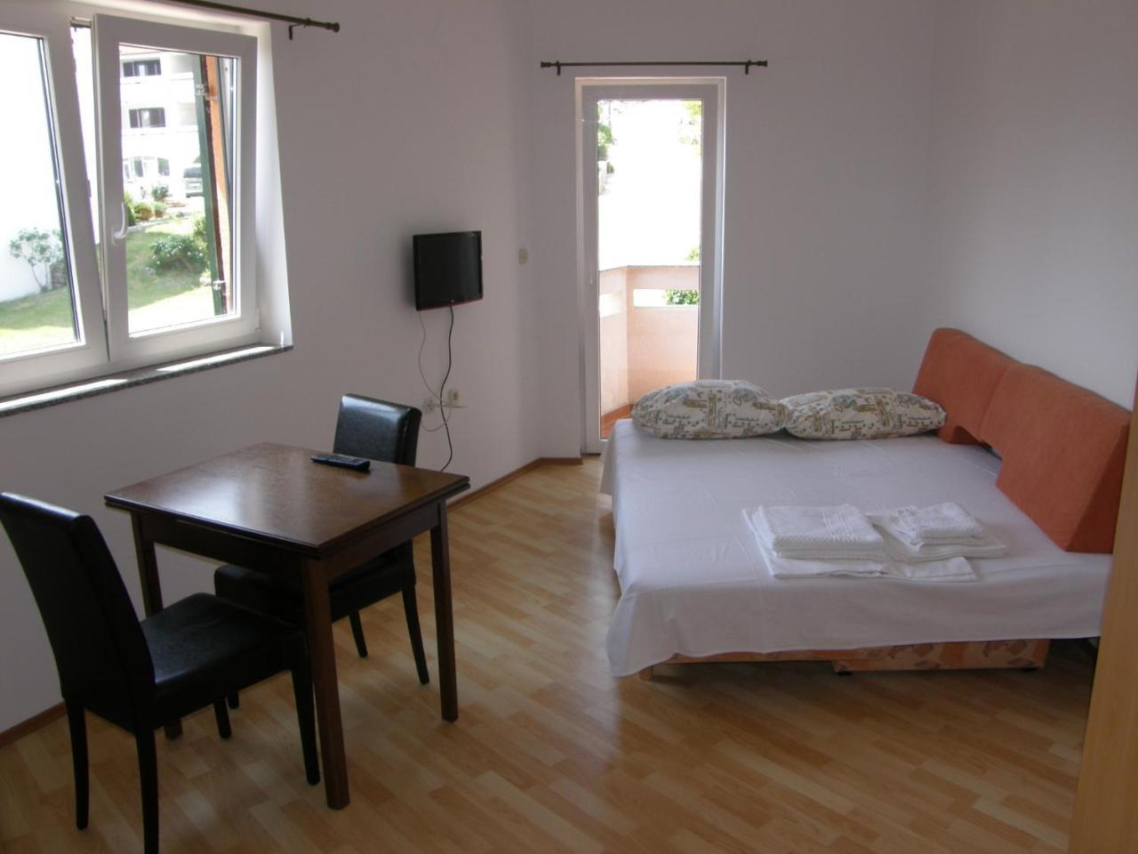 באסקה Apartments Pintar Zarok מראה חיצוני תמונה