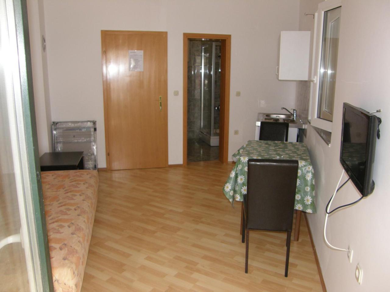 באסקה Apartments Pintar Zarok מראה חיצוני תמונה