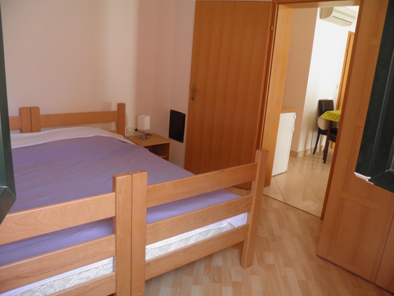 באסקה Apartments Pintar Zarok מראה חיצוני תמונה
