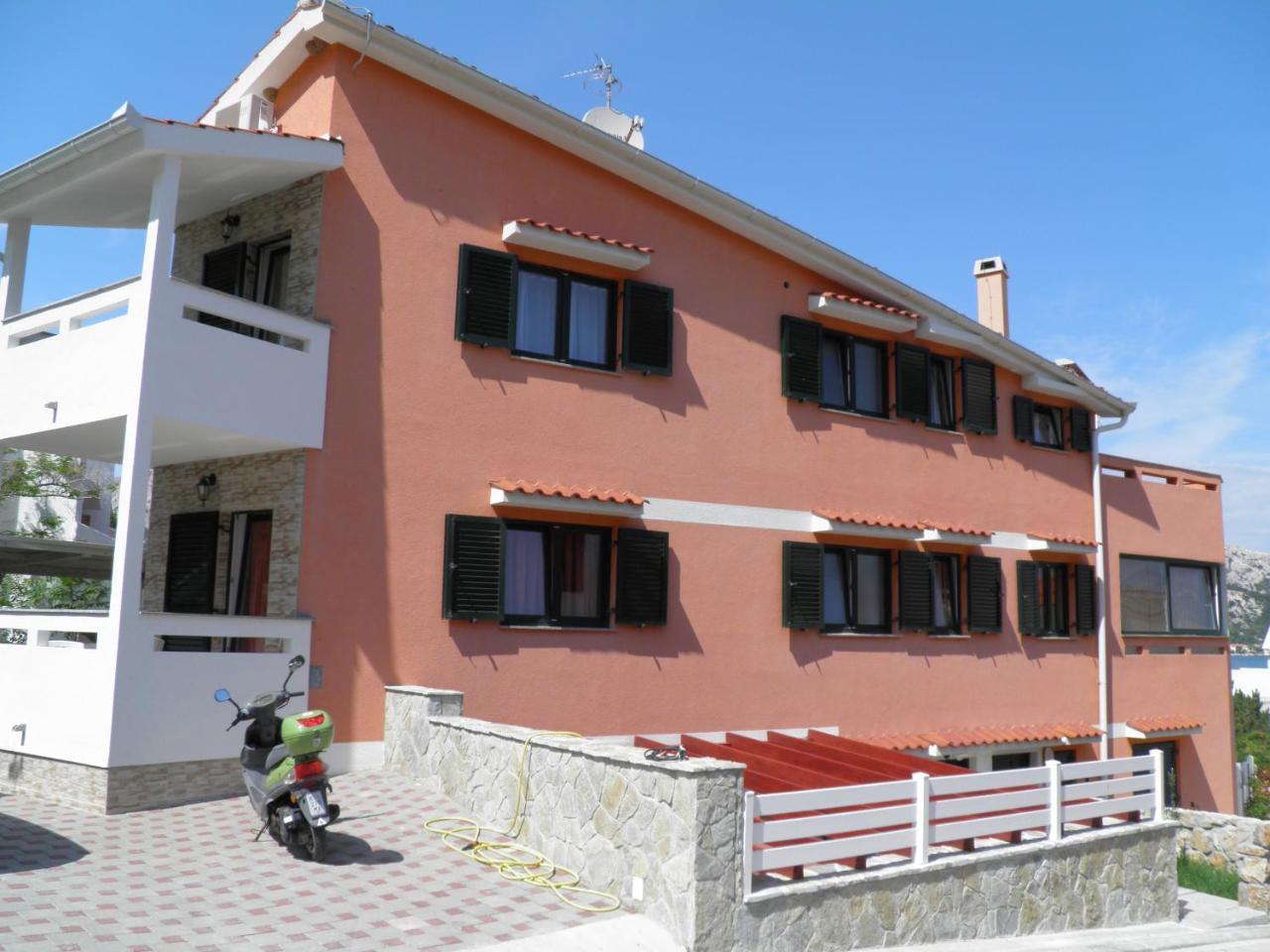 באסקה Apartments Pintar Zarok מראה חיצוני תמונה